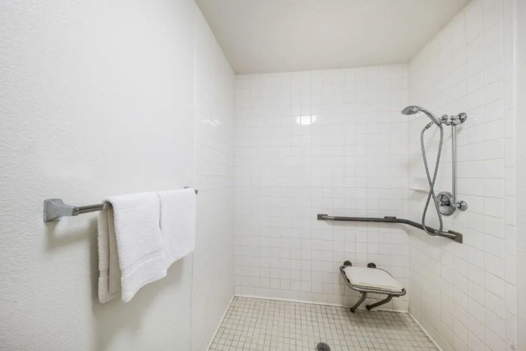 Motel6 Greenville, TX 12/45