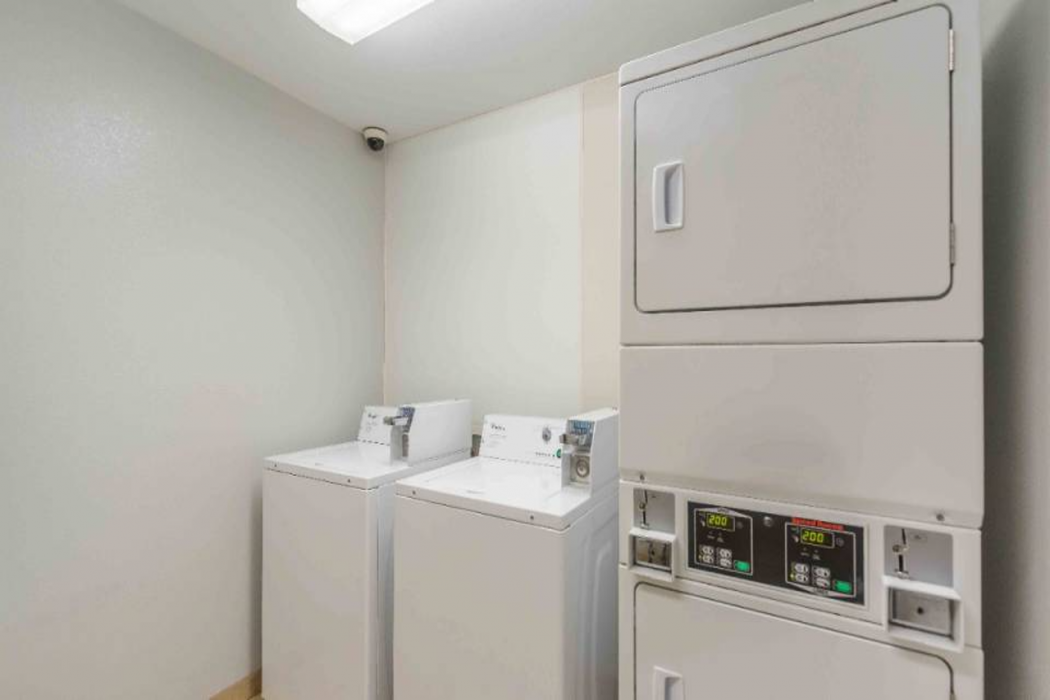 Motel6 Laredo, TX - Airport 48/66
