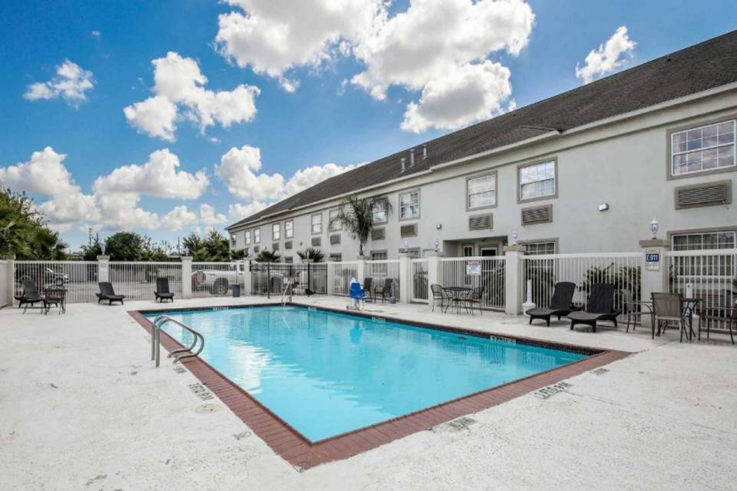 Motel6 Pasadena, TX 32/45