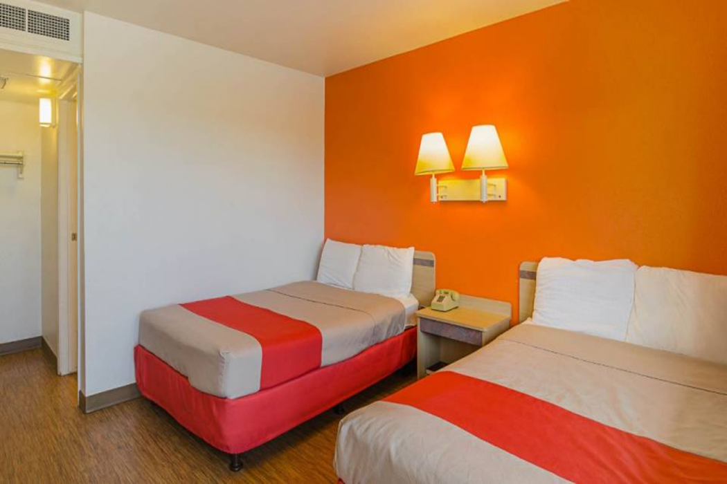 Motel6 Laramie, WY 17/52
