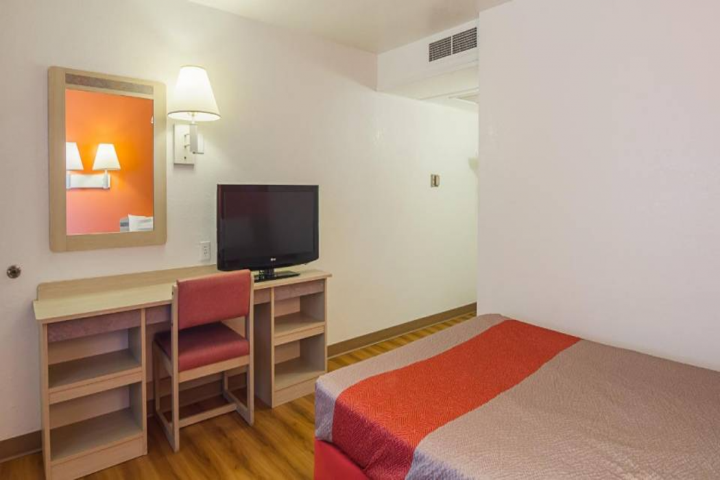 Motel6 Laramie, WY 26/52