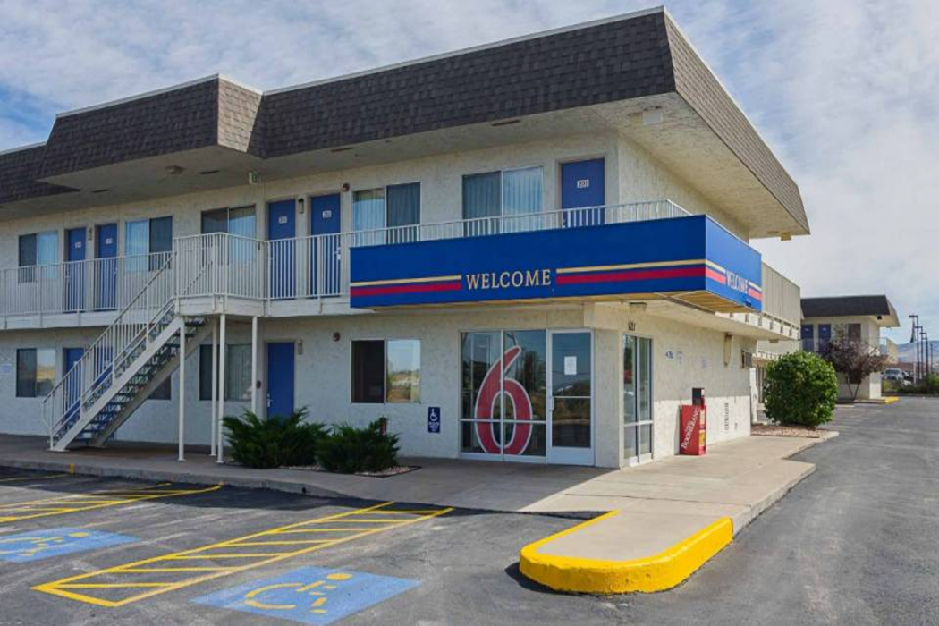 Motel6 Laramie, WY 1/52