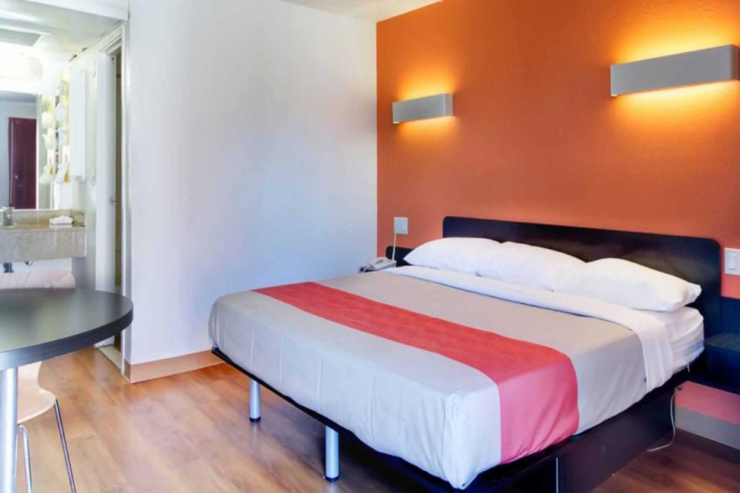 Motel6 Capitol Heights, MD - Washington 12/28
