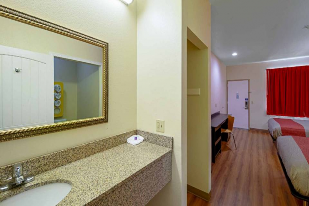 Motel6 Rhome, TX 16/43