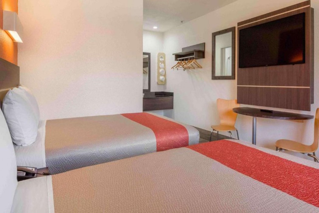 Motel6 Fremont, CA - South 17/57