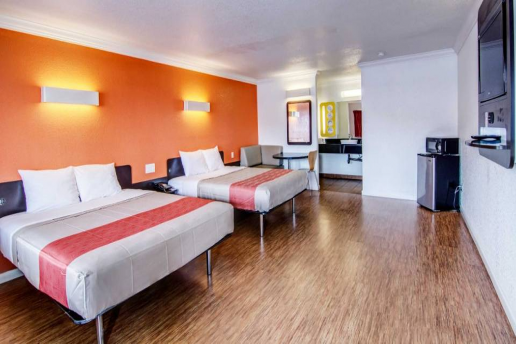 Motel6 Manteca, CA 11/45