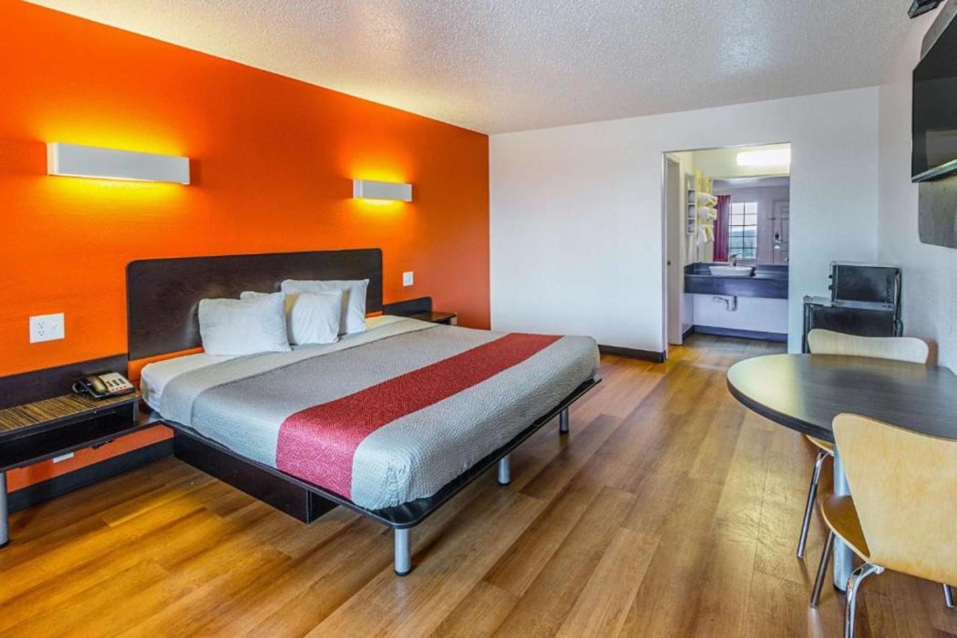 Motel6 Waxahachie, TX 11/39