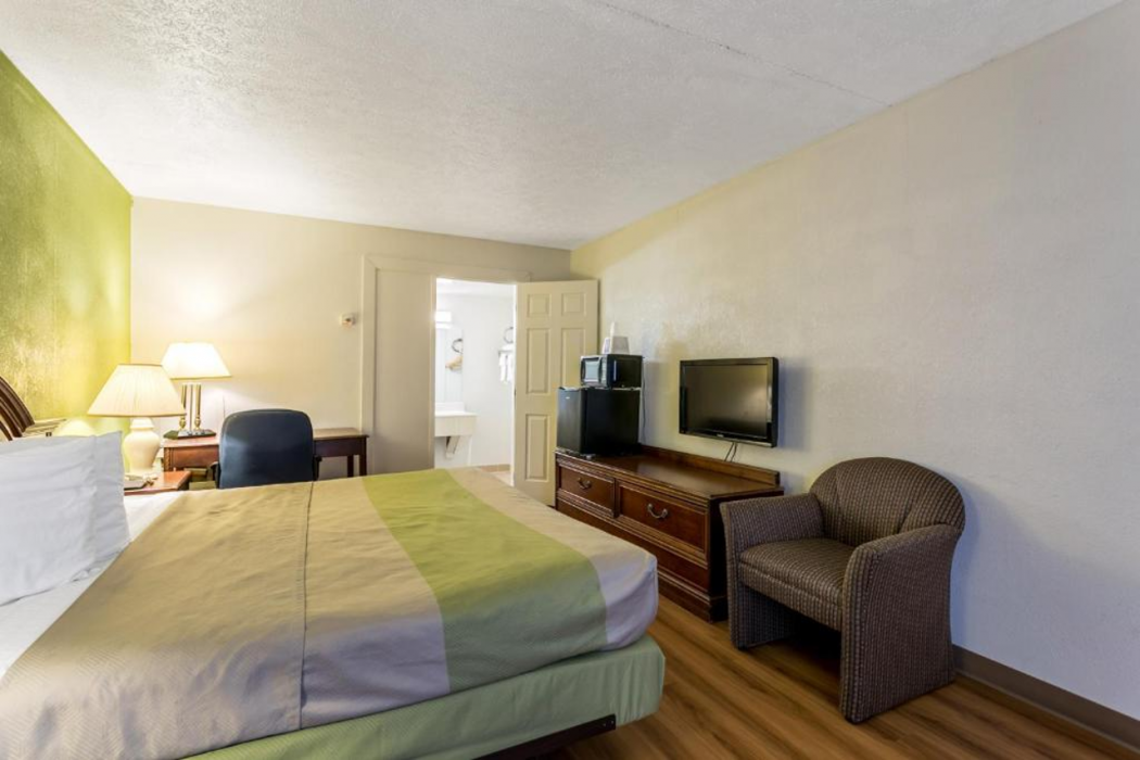 Americas Best Value Inn Edgewood 10/35