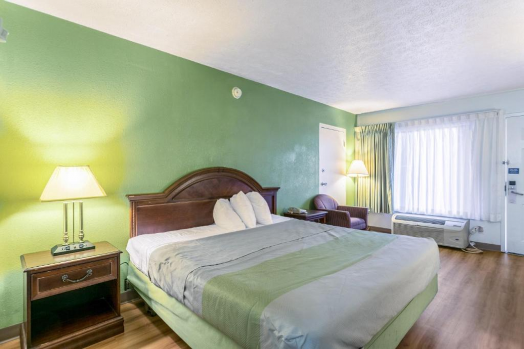 Americas Best Value Inn Edgewood 11/35