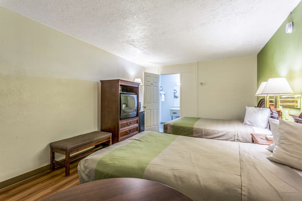 Americas Best Value Inn Edgewood 8/35