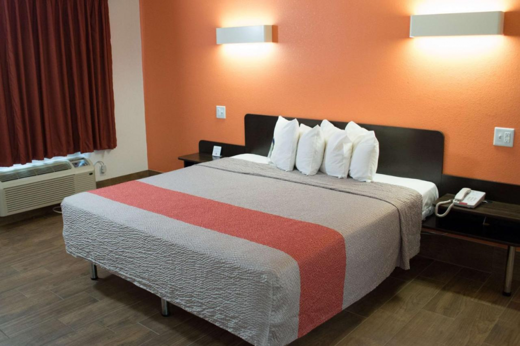 Motel6 Harrisonburg, VA - South 17/47