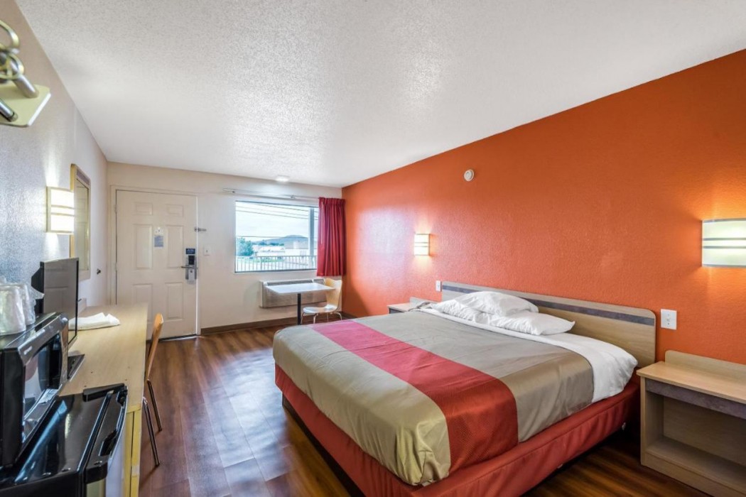 Motel6 Anniston, AL 14/39