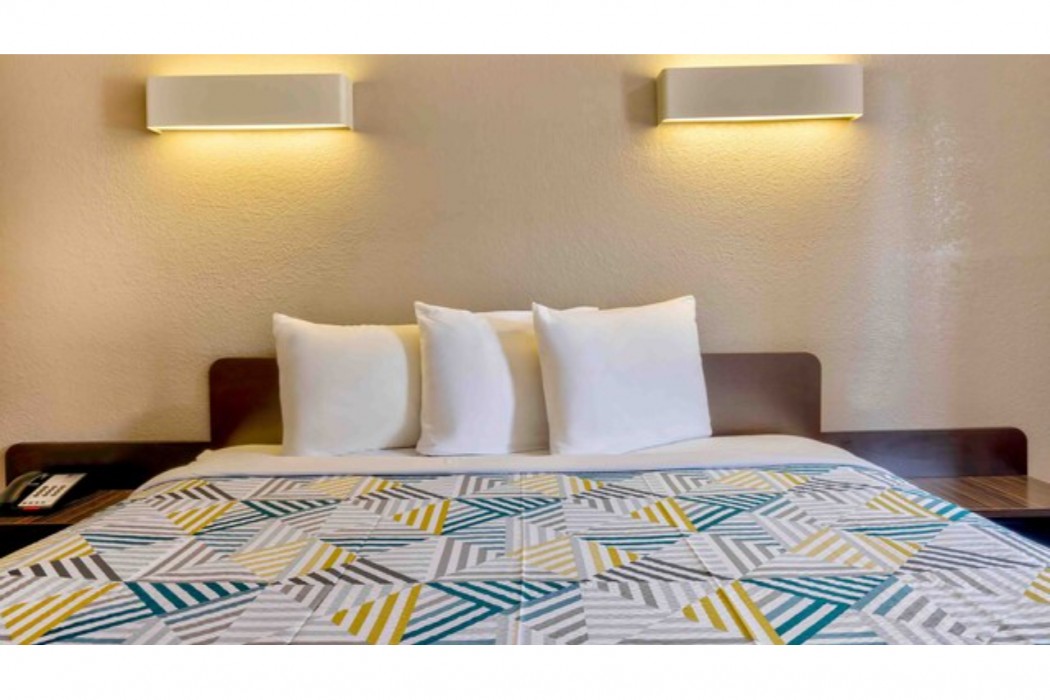 Motel6 Bryan, TX - College Station 24/67