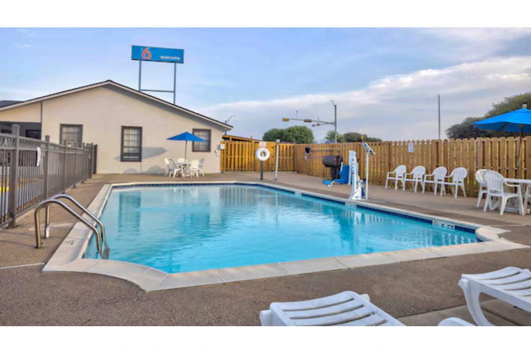 Motel6 Bryan, TX - College Station 56/67
