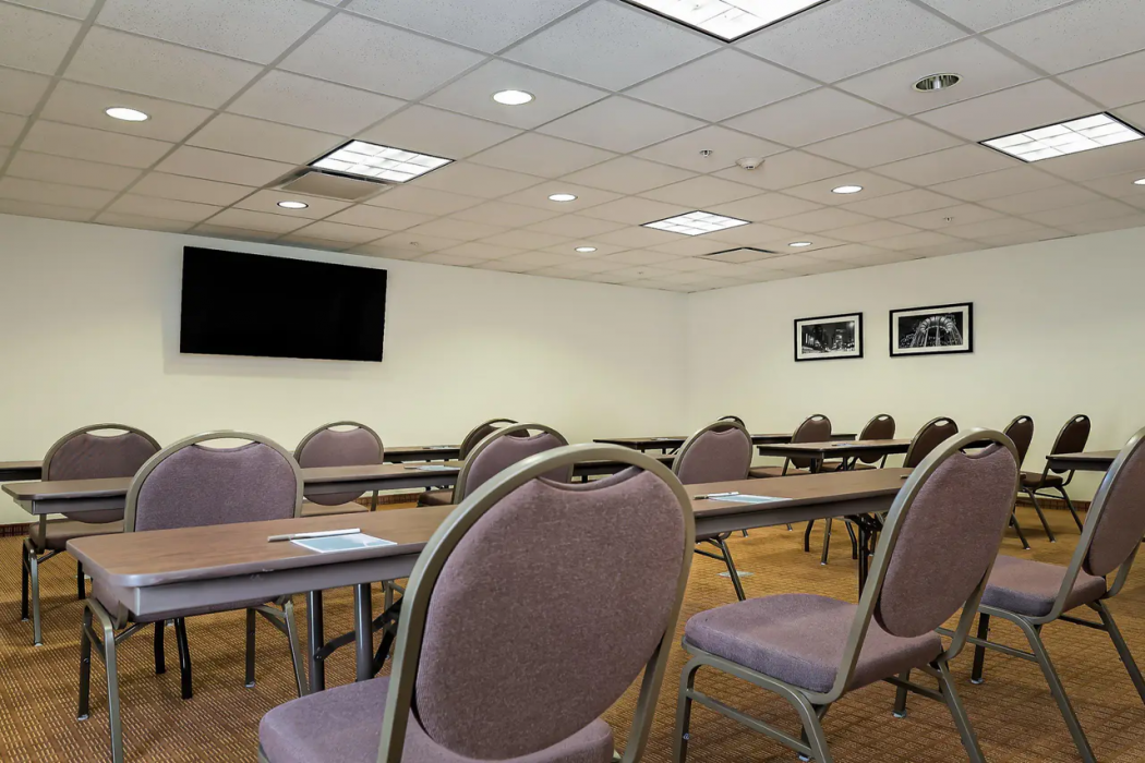 Sleep Inn & Suites Fort Scott 14/41