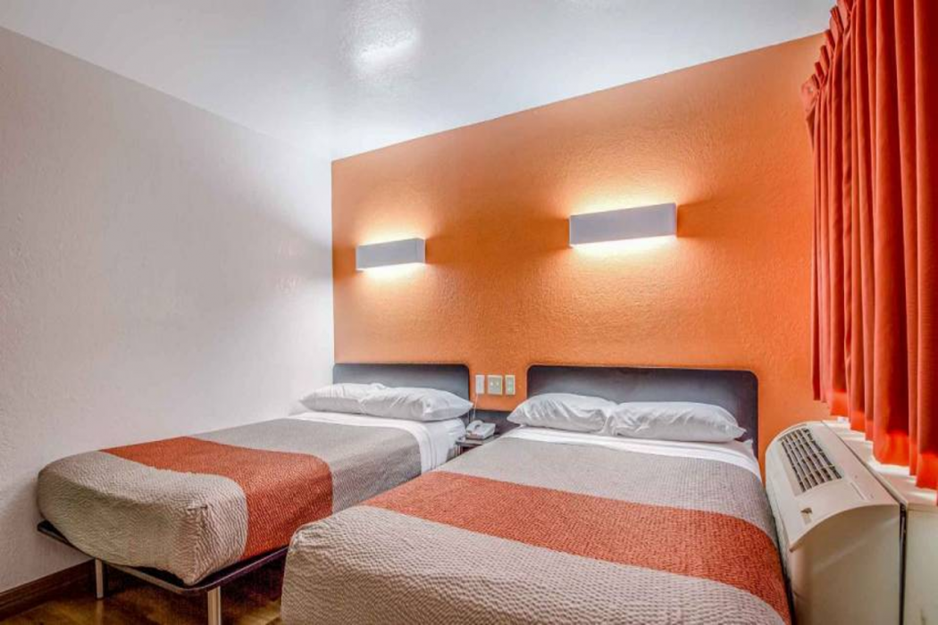 Motel6 Conroe, TX 18/63