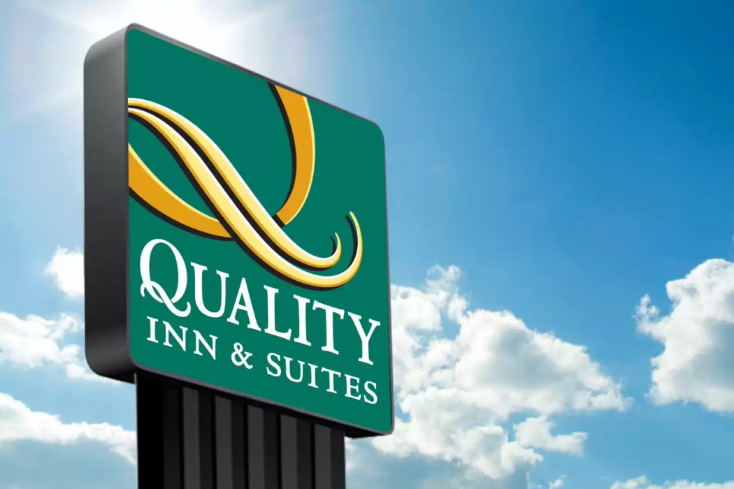 Quality Inn & Suites Pearsall, TX image