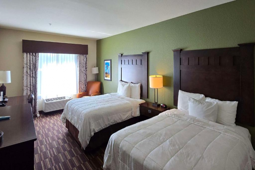 Comfort Inn & Suites Beeville, TX 8/15