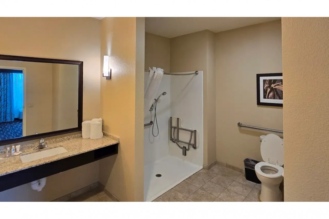 Comfort Inn & Suites Beeville, TX 5/15