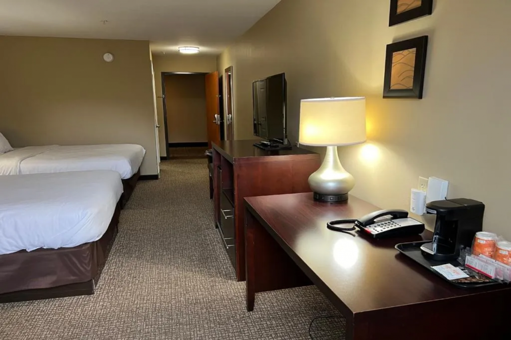 Days Inn & Suites by Wyndham Manheim Lebanon 15/26