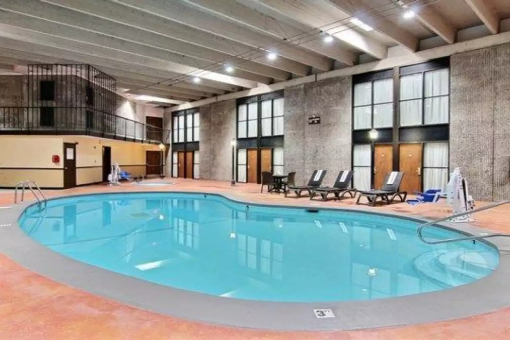 Quality Inn Thief River Falls, MN 14/23