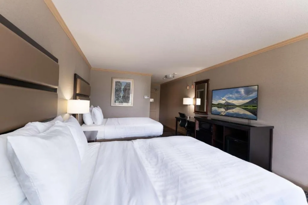 Prestige Radium Hot Springs Resort, WorldHotels Crafted 8/34