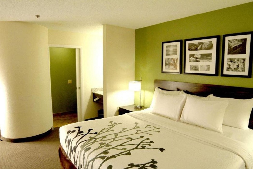Sleep Inn Sandusky, OH 11/35