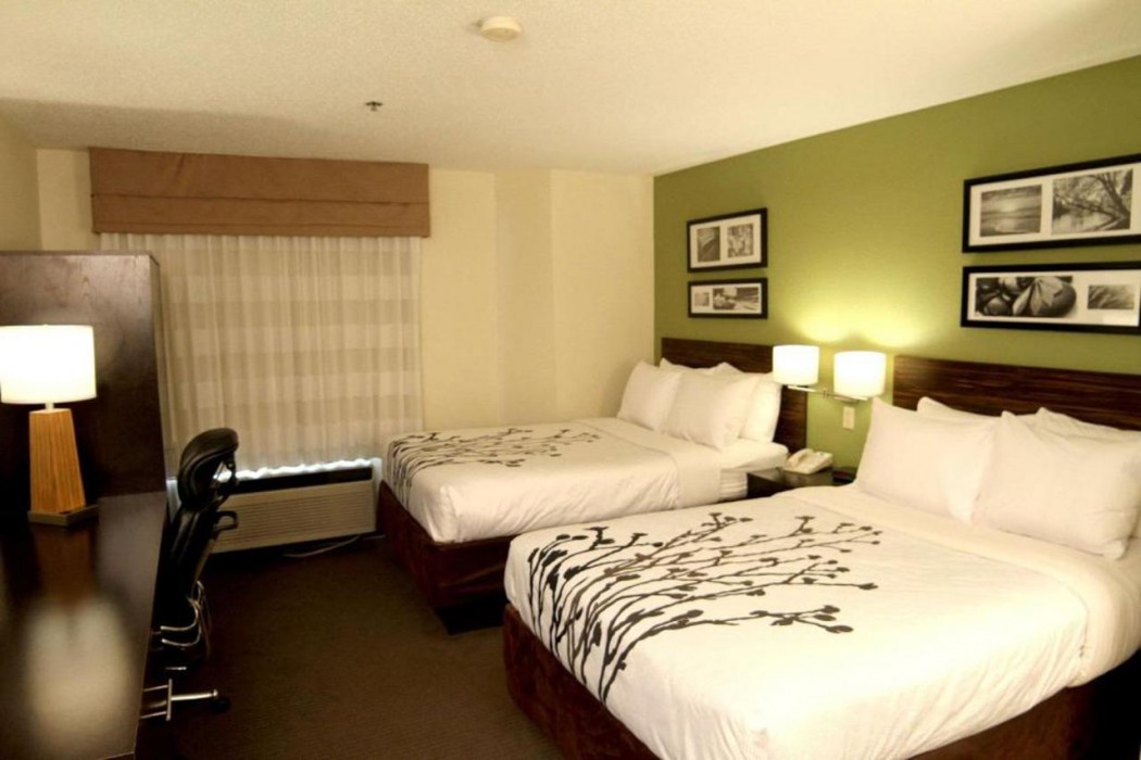 Sleep Inn Sandusky, OH 12/35