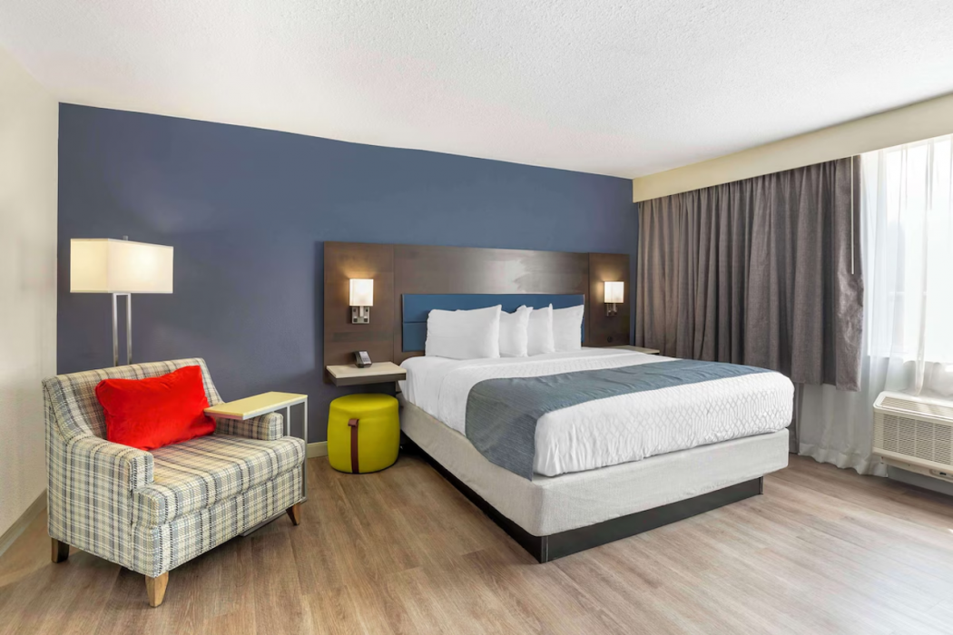Best Western Premier Richmond City Gateway 24/63