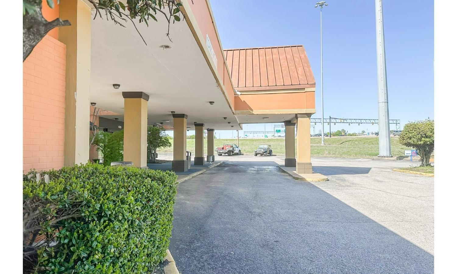 Jackson Hotel And Convention Center 3/80