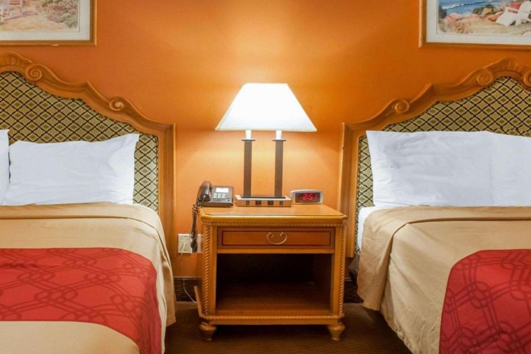 Econo Lodge Hobbs 10/25