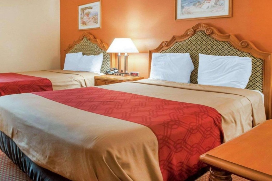 Econo Lodge Hobbs 12/25