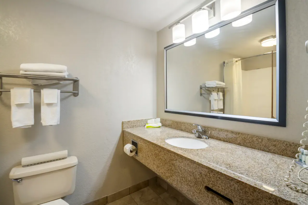 Quality Suites Hickory South 3/6
