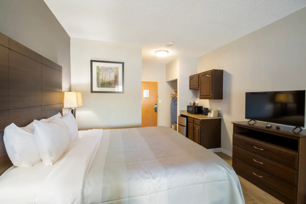 Quality Suites Hickory South 4/6