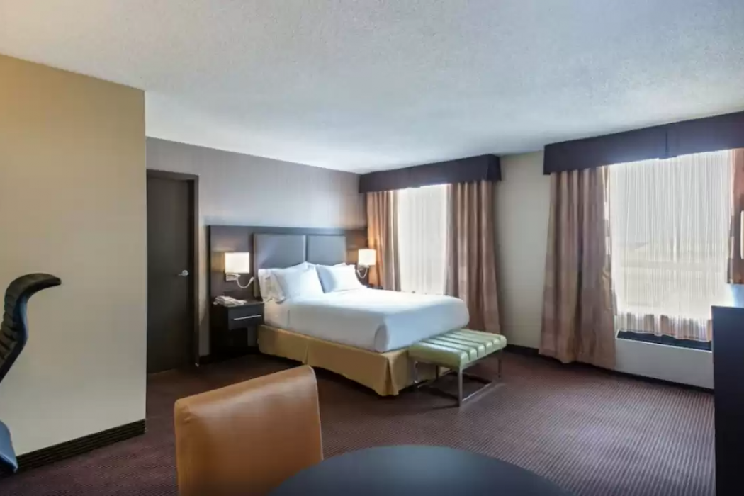Quality Inn & Suites Regina Downtown 3/8