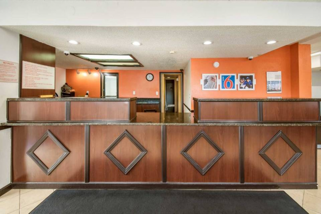 Lobby at Motel6 Grove City, OH, GROVE CITY - OH