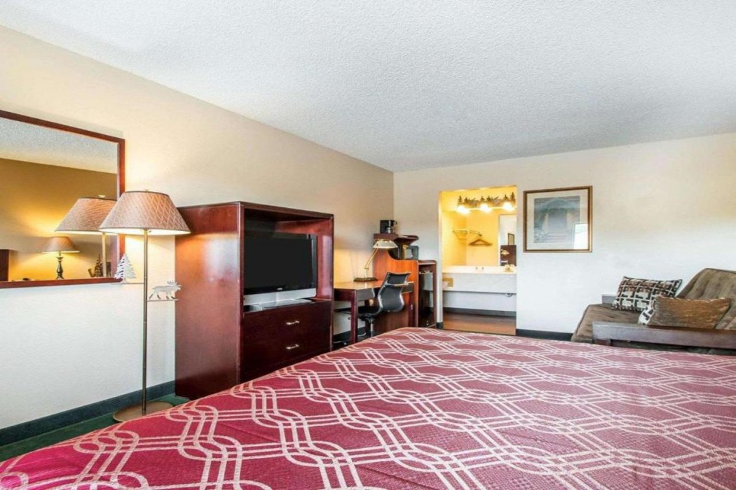Econo Lodge Springfield I-44 12/29
