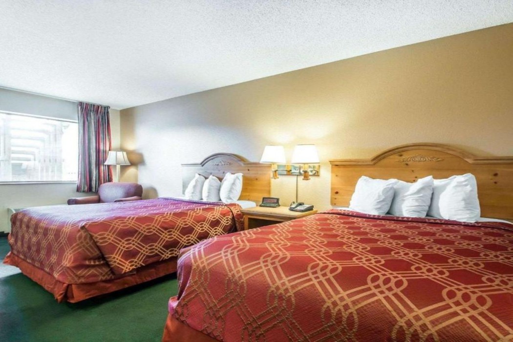 Econo Lodge Springfield I-44 11/29