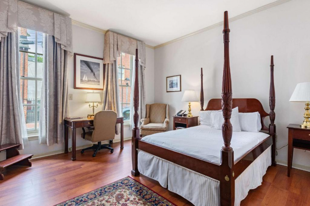 The William Fell Baltimore, Tapestry Collection by Hilton 13/52