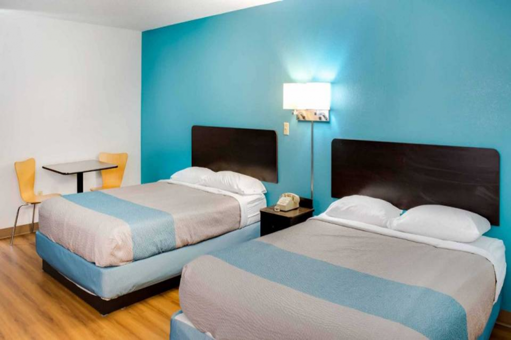 Motel6 Richmond, IN 11/40