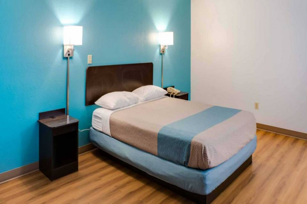 Motel6 Richmond, IN 12/40