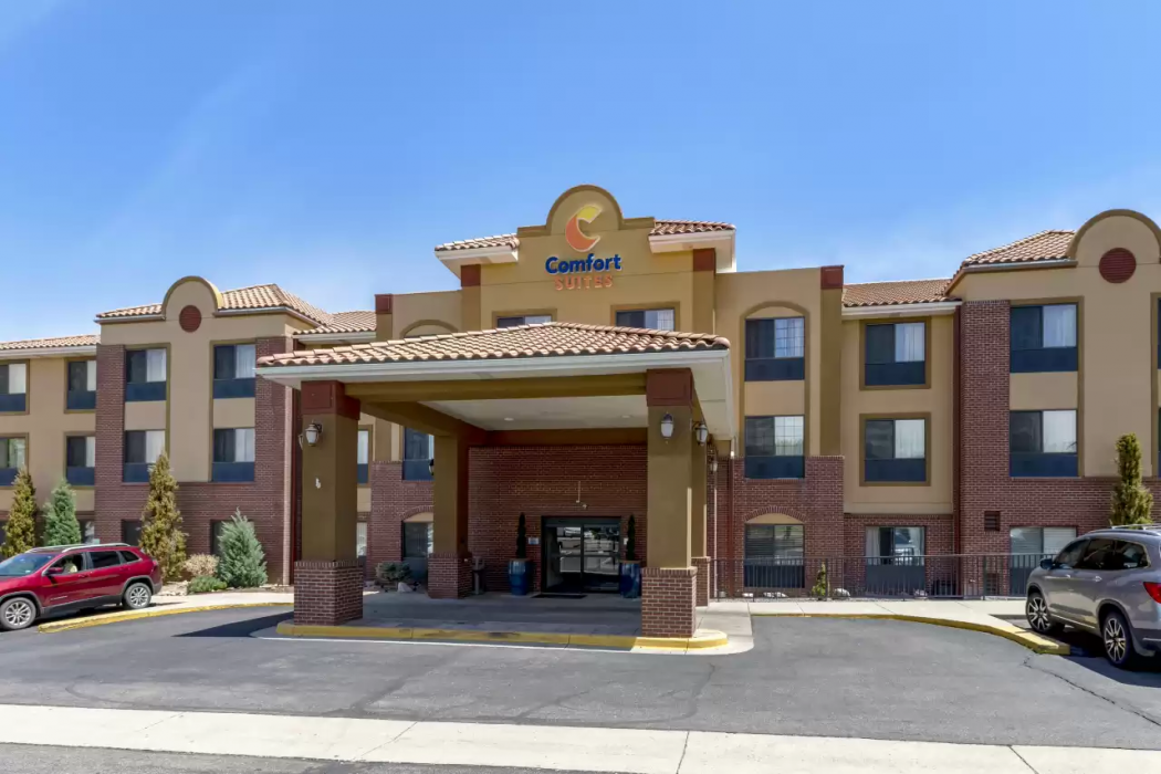 Comfort Suites Lakewood - Denver 1/38