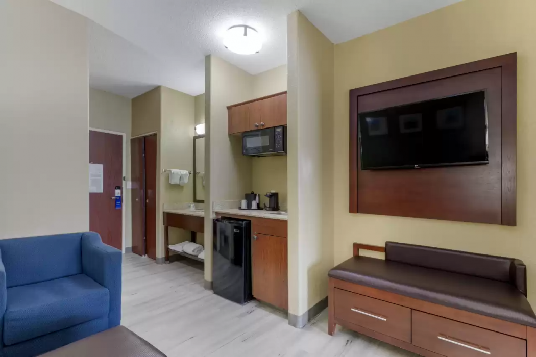 Comfort Suites Lakewood - Denver 17/38