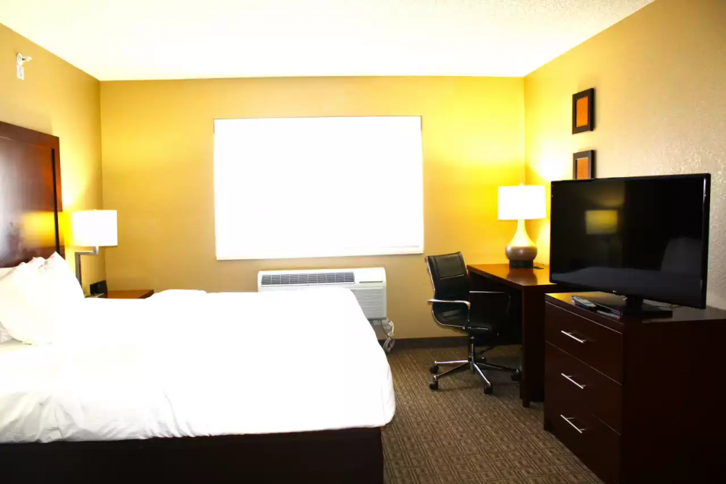 Comfort Suites Lakewood - Denver 11/38
