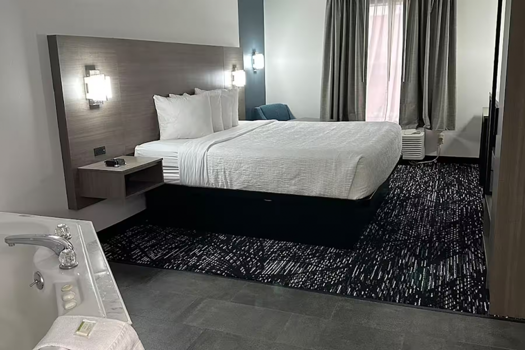 Baymont by Wyndham La Grange KY Southeast 9/37
