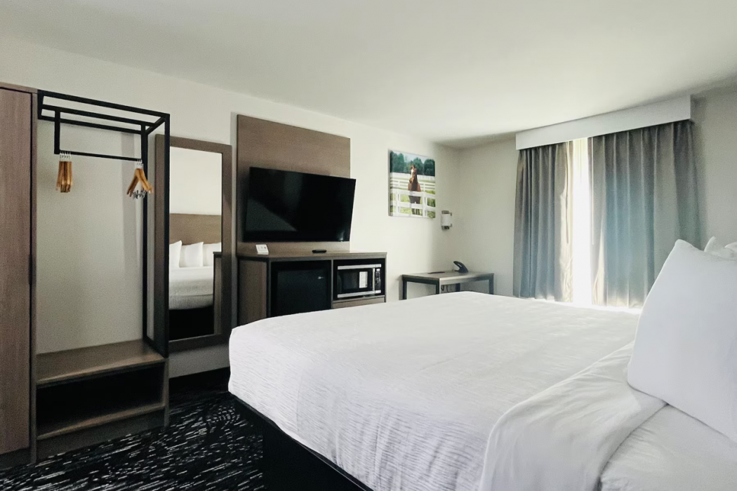 Baymont by Wyndham La Grange KY Southeast 10/37