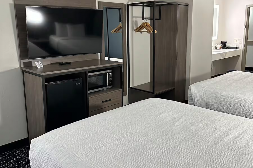Baymont by Wyndham La Grange KY Southeast 7/37