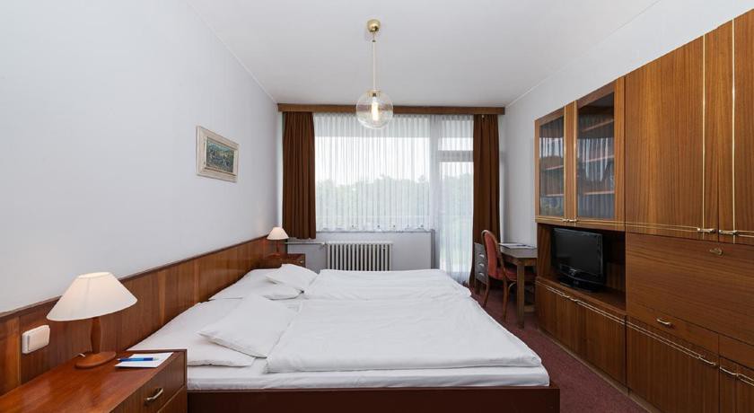 Spa Hotel Splendid Formerly Balnea Splendid Hotel 18/50