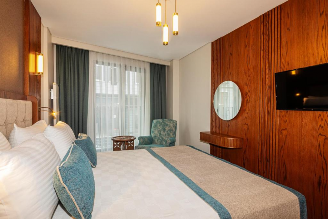 Triton Hotel 15/60