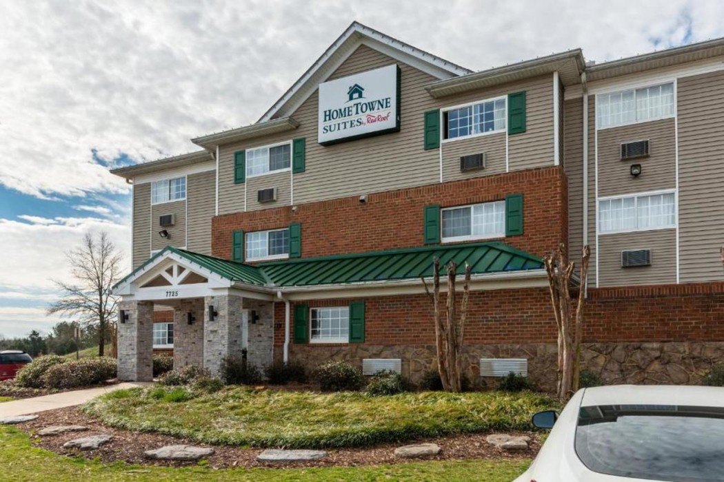 Hometowne Studios And Suites Charlotte Concord 1/8